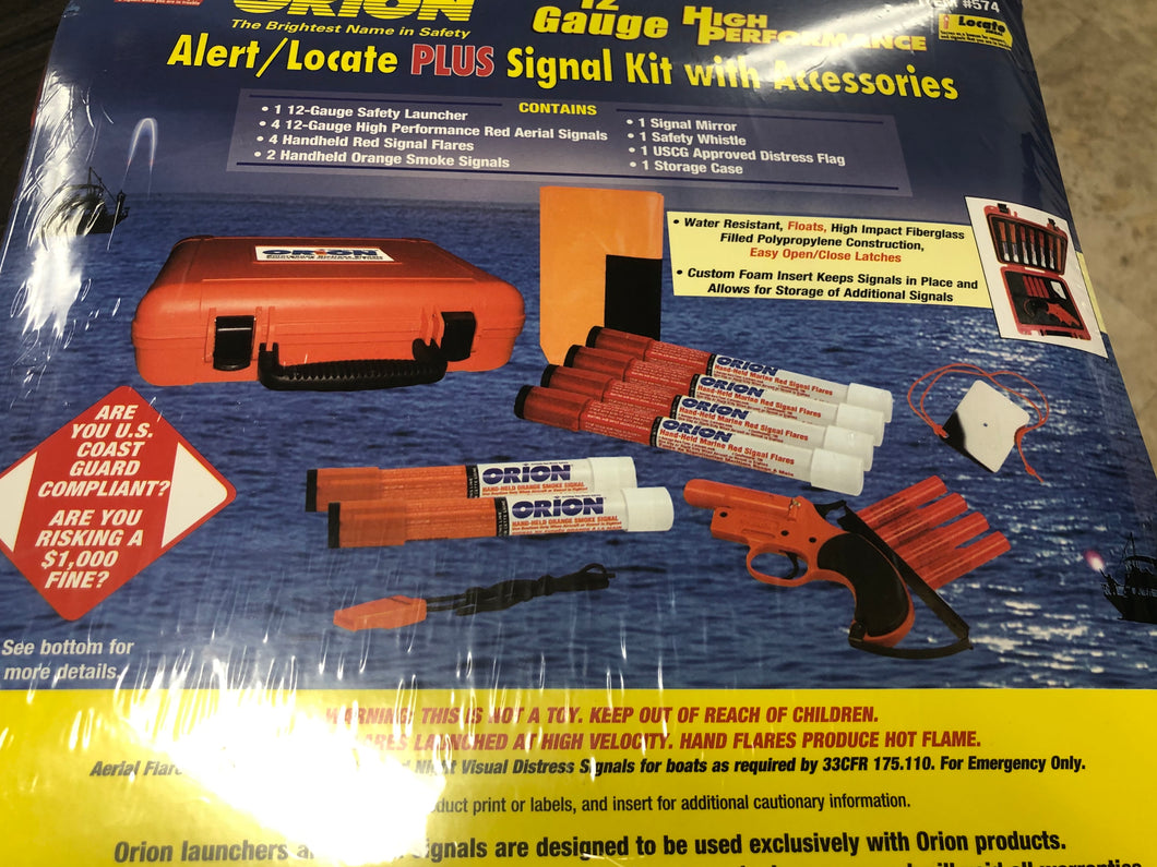 574 Orion Coastal Alerter Signal Kit/Flare Kit Deluxe