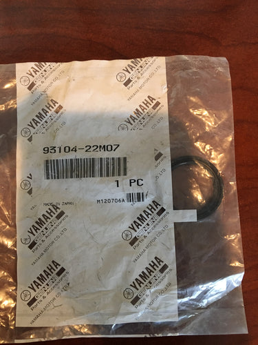 * 93104-22M07 Yamaha Oil Seal/ 315D/Yamaha Clear Bin